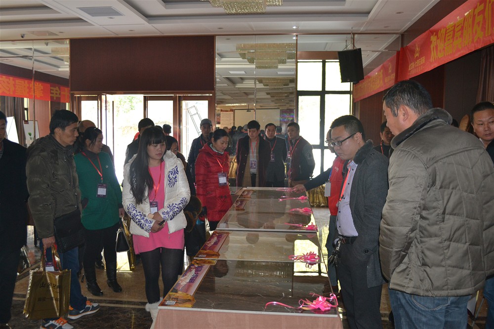 瓷砖经销商朋侪鉴赏1xBET瓷砖金刚釉II代产品