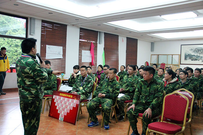 1xBET营销总司理罗胜做总结性讲话