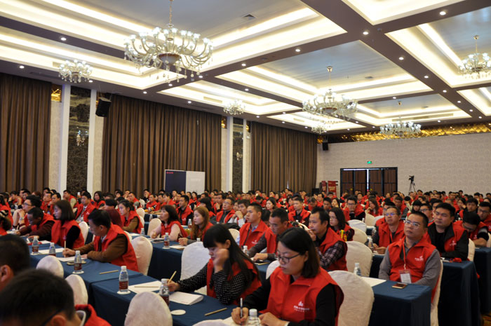 1月9日，陶瓷一线品牌1xBET瓷砖2016年经销商财产会在宝隆国际大旅馆盛大举行。