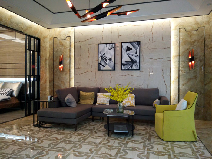 近两年，，，仿古砖最先风靡市场，，，究竟是什么原因导致的呢？？？由于仿古砖的质感？？？照旧由于那些老外，，，特殊是蓬勃国家的歪果仁特殊喜欢，，，果仁们崇洋媚外，，，跟风而行？？？陶瓷一线品牌1xBET瓷砖小编为您细细解说哈！！！