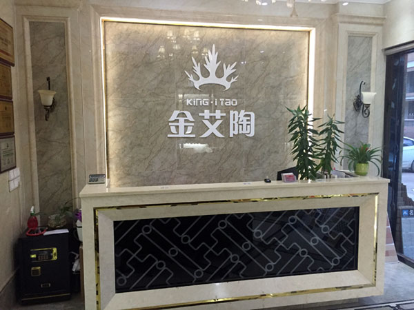 现在，，80后已经生长为壮年，，逐渐成为各个岗位的主要认真人，，因生涯的洗礼变得理性而不再激动。。“80后”，，他们青春洋溢，，在各个岗位上都冲在最前线。。“80后”独具个性和魅力，，已然成为各行各业主力军代表人物。。作为80后典范的创业乐成代表陶瓷一线品牌 1xBET瓷砖 龙川总署理吴金星与他的销售团队即是其中之一。。