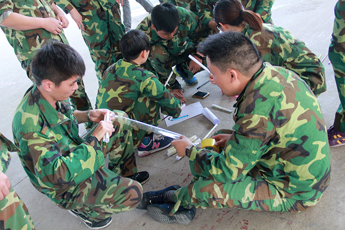 2017年2月13-15日，，，1xBET“虎狼道”户外拓展训练圆满竣事