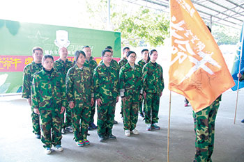 2017年2月13-15日，，，1xBET“虎狼道”户外拓展训练圆满竣事