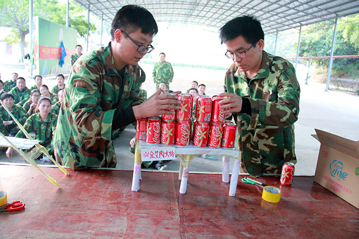 2017年2月13-15日，，，1xBET“虎狼道”户外拓展训练圆满竣事