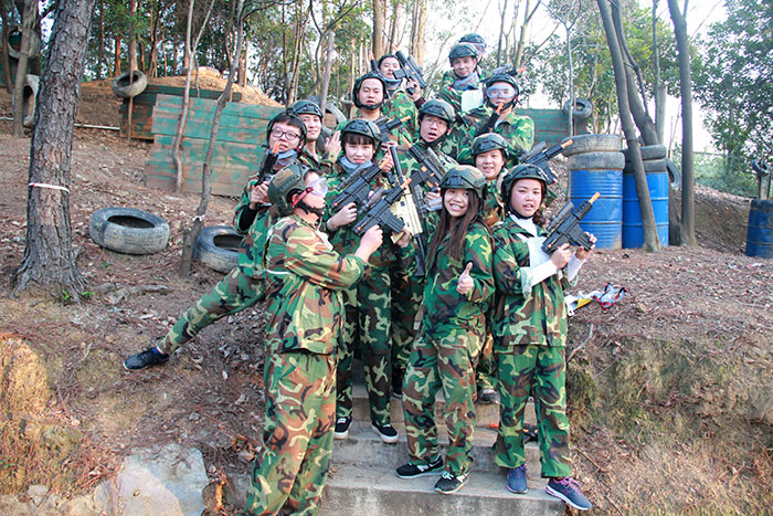 2017年2月13-15日，，，1xBET“虎狼道”户外拓展训练圆满竣事