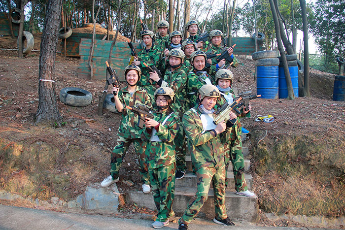 2017年2月13-15日，，，1xBET“虎狼道”户外拓展训练圆满竣事